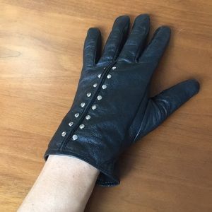 Michael Kors Accessories - Michael Kors leather gloves Michael Kors Accessories - Michael Kors leather gloves